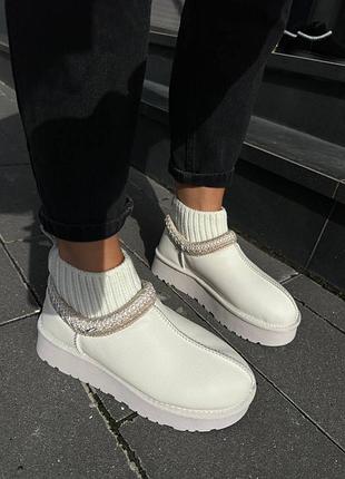 Жіеочі трендові низькі уггі ефектом шкарпетки на потовщеній підошві натуральна шкіра