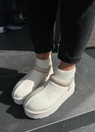 Жіеочі трендові низькі уггі ефектом шкарпетки на потовщеній підошві натуральна шкіра
