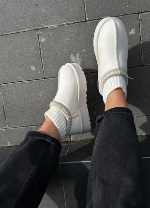 Жіеочі трендові низькі уггі ефектом шкарпетки на потовщеній підошві натуральна шкіра