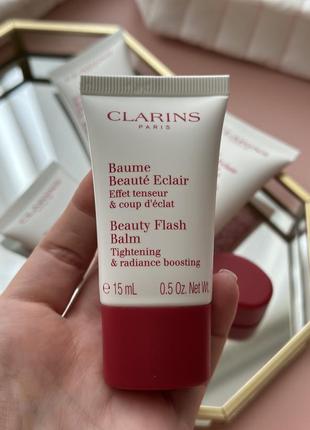 Відновлюючий бальзам миттєвої дії. clarins beauty flash balm.