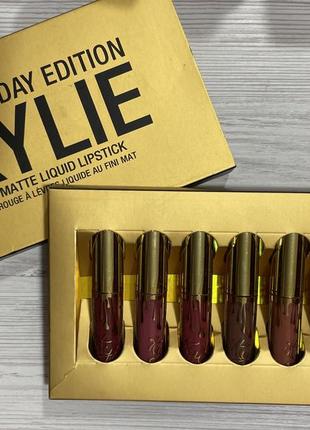 Помады kylie👄