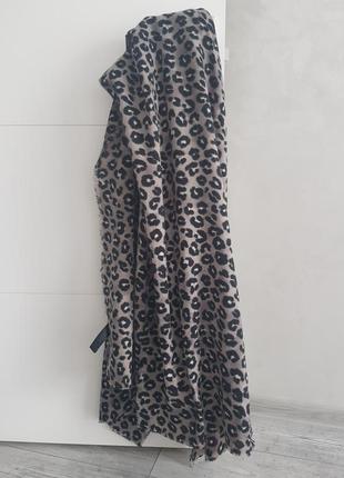 Великий якісний леопардовий шарф