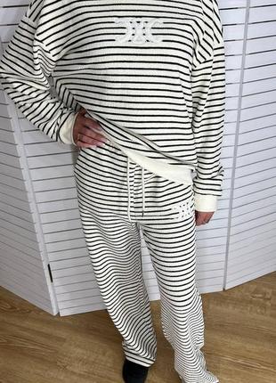 Костюм спортивний в стилі celine в смужку молочний світшот штани