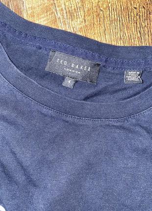 Темно-синя футболка базова футболка з написом ted baker хлопковая футболка синяя футболка брендовая футболка тишка3 фото