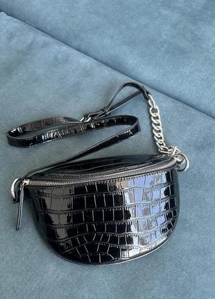 Лакова сумка stradivarius