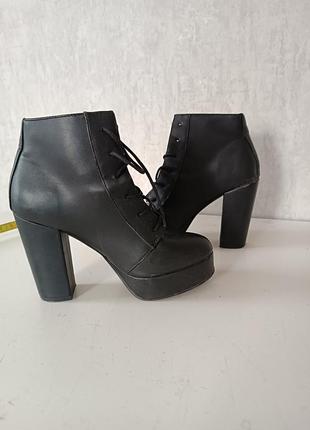 Жіночі ботільони на підборах р.37-23.5