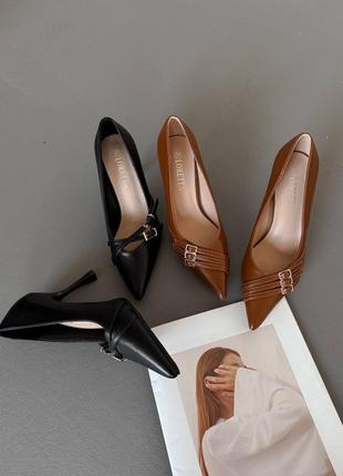 Туфлі на шпильках