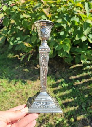 Старовинний бронзовий свічник з вишуканим рельєфним візерунком! німеччина, сер.хх...