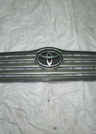 Решітка радіатора дорест дефект toyota avensis t25 2003-2008