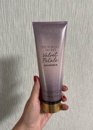 Лосьон для тіла victoria's secret velvet petals shimmer