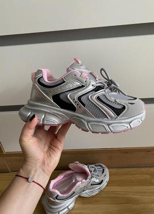 Мега круті кросівки 24,5 устілка