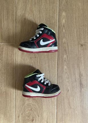 Кроссовки nike