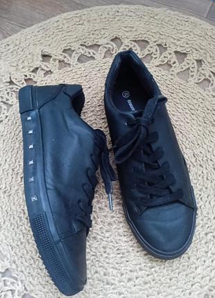 Черные кеды сникерсы водонепроницаемой ткани с металлическими шипами по подошве размера 38 39 от graceland