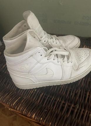 Кроссовки air jordan