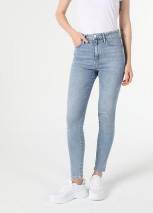 Голубые джинсы &denim slim 29 размер высокая посадка