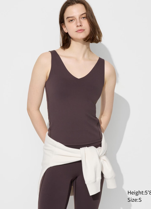 Майка топ со встроенным бюстгальтером airism uniqlo