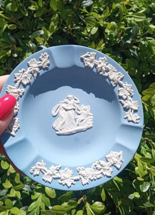 Пепельница из яшмы от известного бренда wedgwood