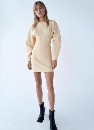 Zara яркое женское платье молочного цвета новое с бирками