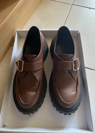 Ідеальні лофери із натуральної шкіри. укр. бренд enemy. studio