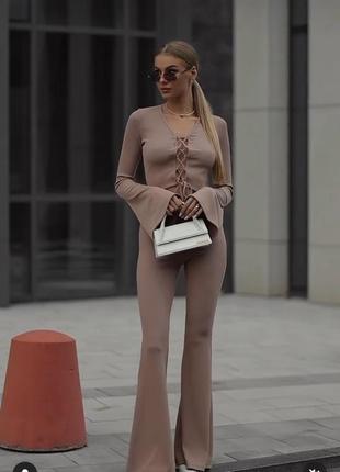 Комплект укороченный топ на шнуровке брюки по фигуре miss diamond размер xs-s