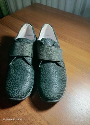 Туфлі для дівчинки