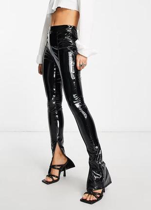 Новые латексные брюки с высокой талией asos river island черные лаковые виниловые штаны с разрезами3 фото