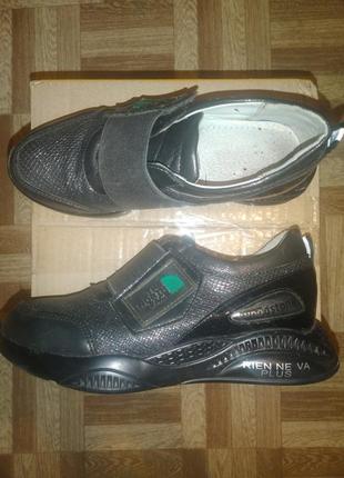 Кроссовки-туфли р.33 ( the north face)