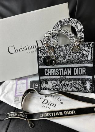 Сумочка в стилі dior