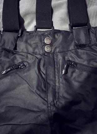 Детские зимние брюки на подтяжках как для мальчика так и девочки качественные.