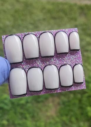 Накладные ногти из наличия (читайте описание)