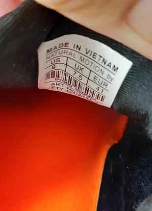 Мужские качественные и стильные кроссовки для мальчиков черные с оранжевым зимой.