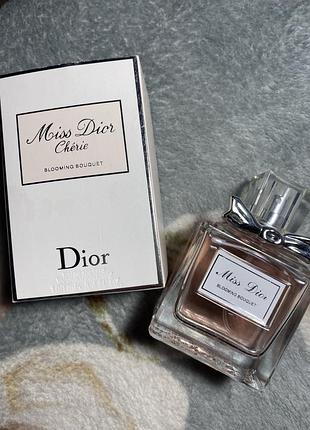 Туалетна вода miss dior