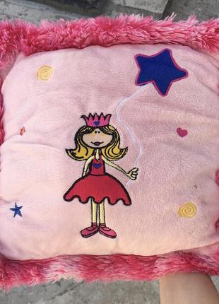 Дитяча подушка з принцесою