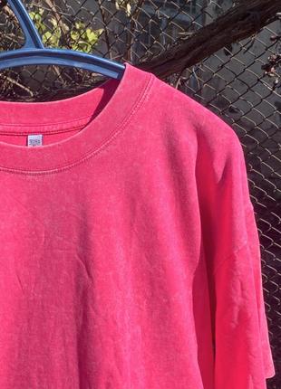 Стильна однотонна оверсайз футболка в розевому кольорі 😍3 фото