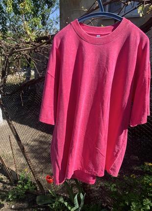 Стильна однотонна оверсайз футболка в розевому кольорі 😍6 фото