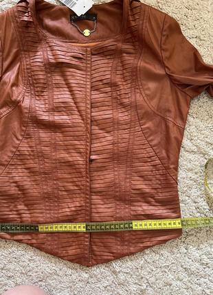 Новый пиджак, жакет, ветровка supertrash оригинал голландский бренд размер s,m указан размер 38 имитация кожи4 фото