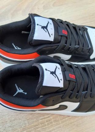 Nike air jordan 23 низькі білі з чорним і червоним9 фото