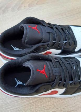 Nike air jordan 23 низькі білі з чорним червона кома6 фото
