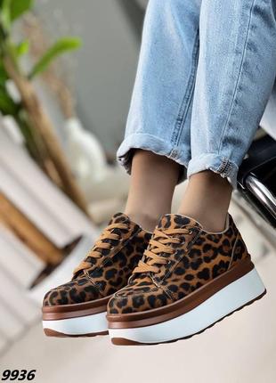 Женские кроссовки в леопардовый принт5 фото