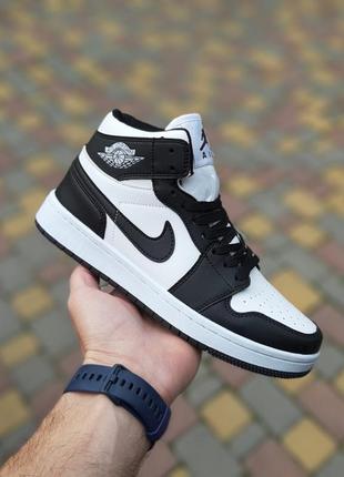 Nike air jordan 1 mid високі білі з чорним1 фото