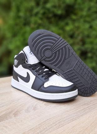 Nike air jordan 1 mid високі білі з чорним8 фото