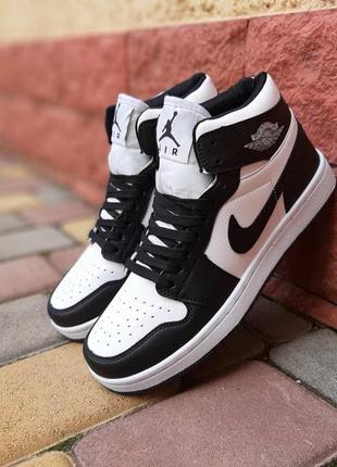 Nike air jordan 1 mid високі білі з чорним9 фото