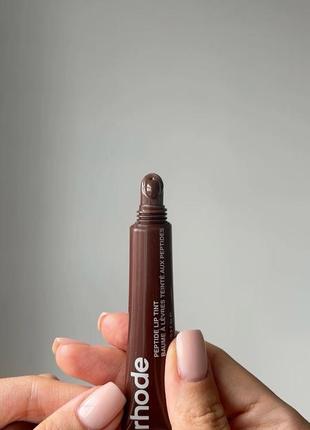 Пертидный тинт бальзам для губ rhode peptide lip tint