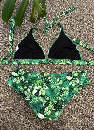 ☀️літній розпродаж☀️ яскравий зелений купальник з листковим принтом на великі груди закриті трусики s m2 фото