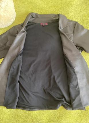 Красивый кожаный пиджак размер с м все замеры снаряжения2 фото