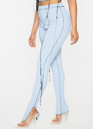 Голубые леггинсы с наружными швами prettylittlething