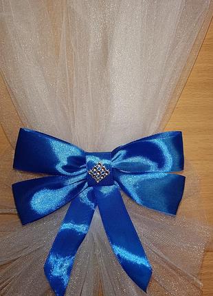 Прикраси на весільну машину