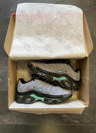 Кроссовки nike air max plus tn spirograph5 фото