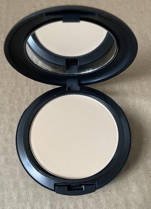 Mac studio fix powder plus foundation, матирующая пудра-основа для лица, nw30, 15g1 фото