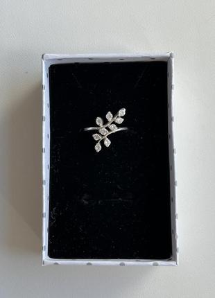 Серебряное кольцо